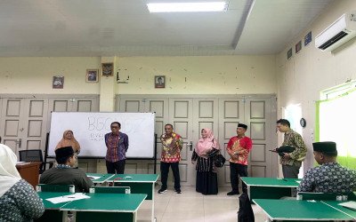 Pantau Kesiapan Siswa, Kakankemenag Binjai Monitoring Pelaksanaan Ujian Madrasah di MAN Binjai